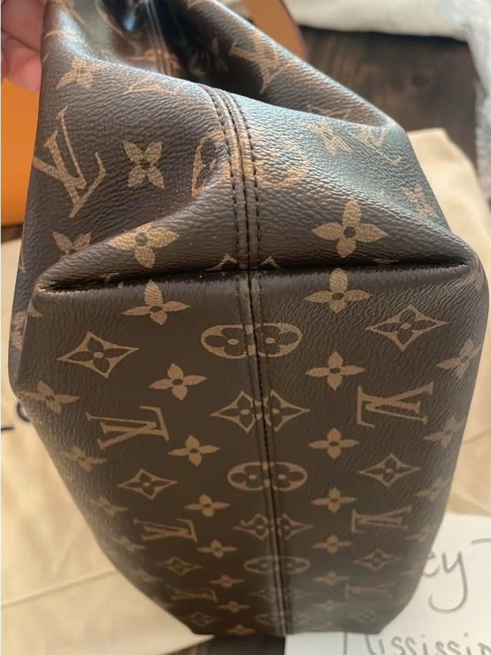 Louis Vuitton classic lv